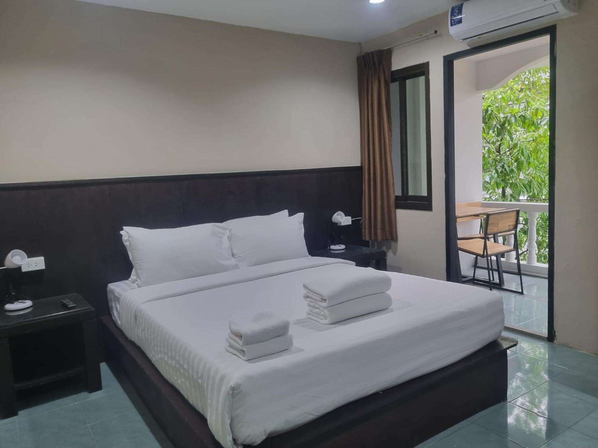 New Breakers Hotel Rawai Dış mekan fotoğraf